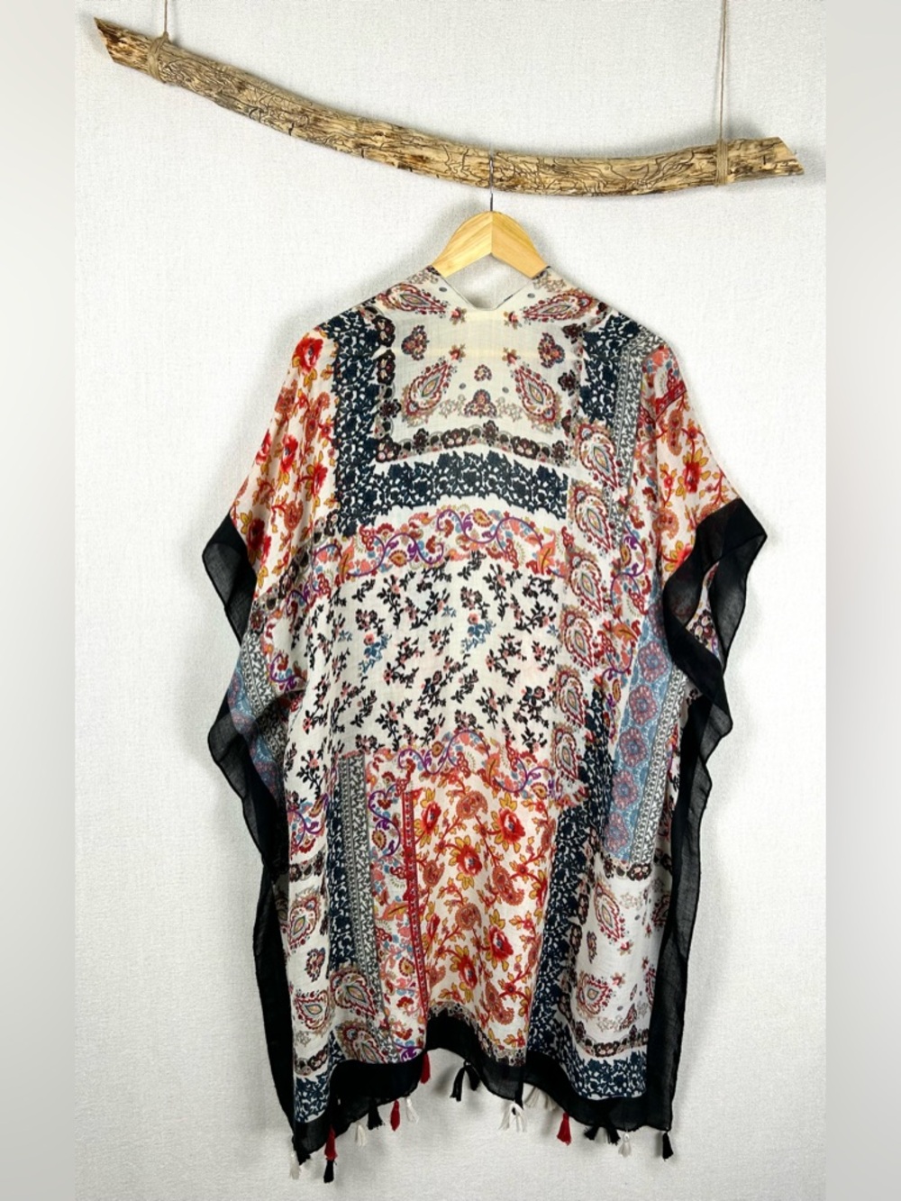 Do Everything In Love - Boho Paisley Kimono Tassel Lightweight Layering Festival - Picture 4 of 7